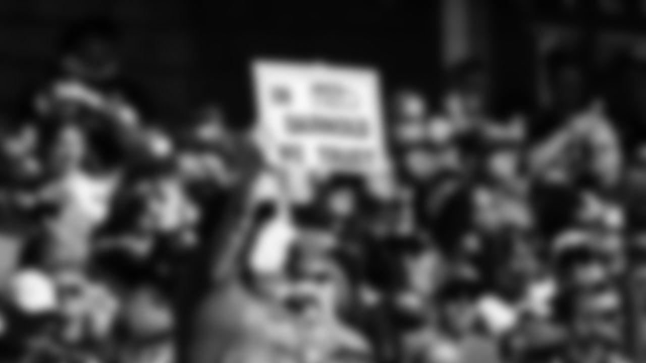 This Seahawks fan had a message in support of quarterback Sam Darnold.