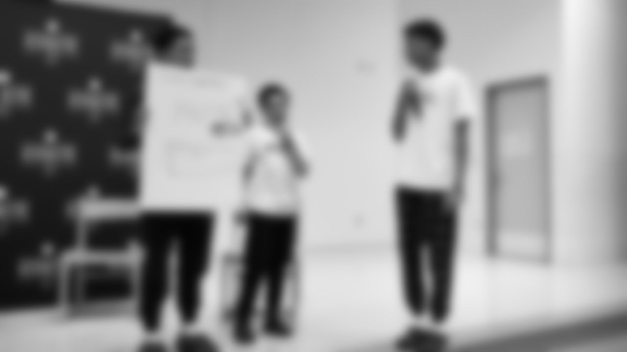 The Seahawks teamed up with EVERFI for a morning learning about mental health with students at Showalter Middle School on October 30, 2025.