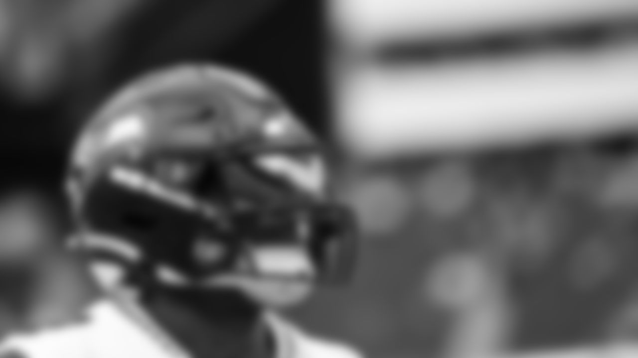 Seahawks running back Kenneth Walker III (9) during pregame warmups at SoFi Stadium for the Week 11 matchup at the L.A. Rams.