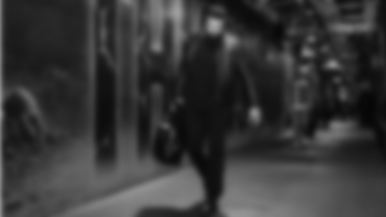 Seahawks tackle Abraham Lucas (72) arrived at Bank of America Stadium for the Week 17 matchup vs. Panthers on December 28, 2025.