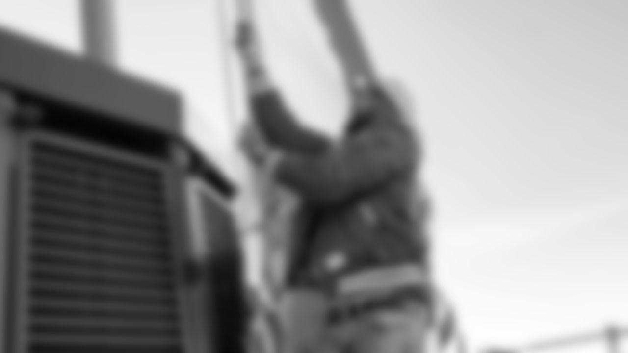 Seahawks Legend Cliff Avril raised the 12 Flag at the top of the Space Needle on Friday, January 23, 2026.