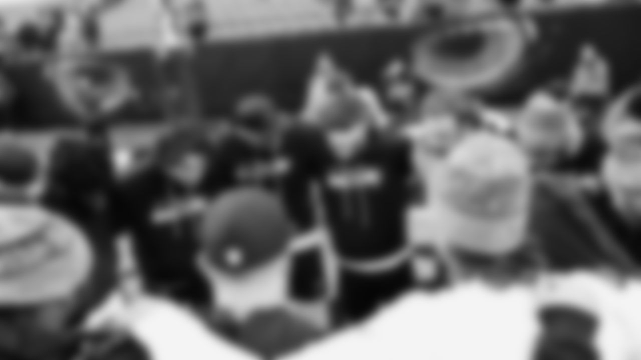 The Seahawks warm up at Bank of America Stadium for the Week 17 matchup vs. Panthers on December 28, 2025.