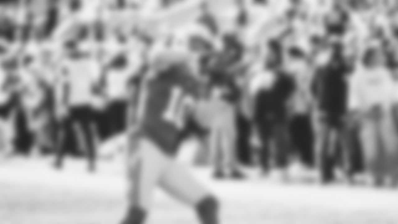 Seahawks wide receiver Cooper Kupp (10) warms up at Lumen Field for the Week 5 matchup vs. the Tampa Bay Buccaneers.