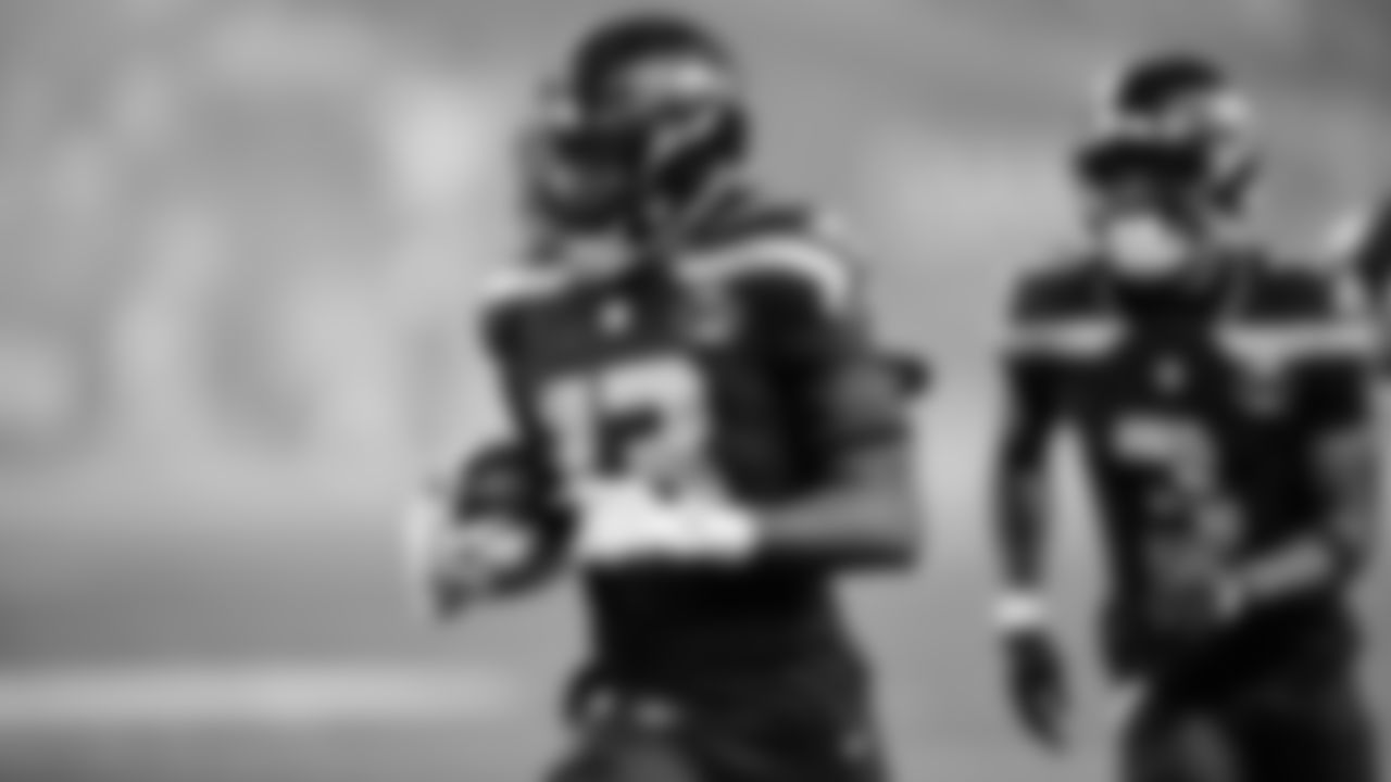 Seahawks linebacker Ernest Jones IV (13) vs. the Houston Texans in Week 7.