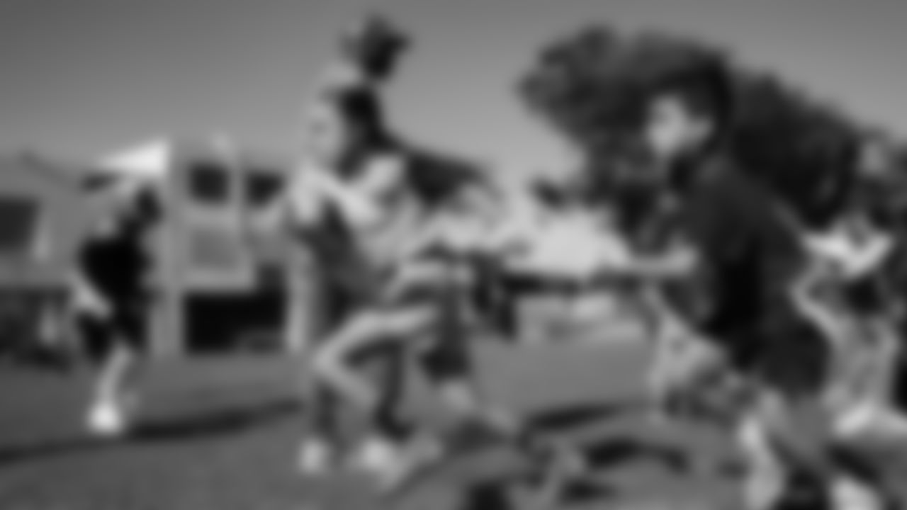 During a visit to Australia, Seahawks Legend Cliff Avril and Blitz stopped by the Kurranulla Aboriginal Corporation Community Center to play flag football and rugby alongside the Cronulla Sharks.