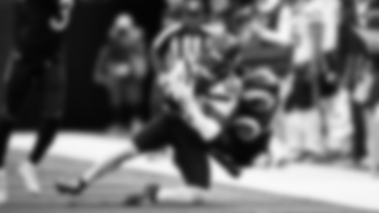 Seahawks at Rams on November 16, 2025