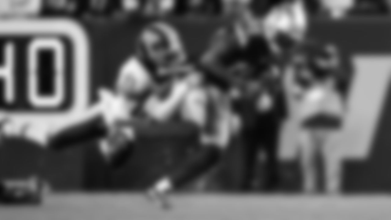 Seattle Seahawks at Washington Commanders for a week 9 throwback matchup on Nov 2, 2025