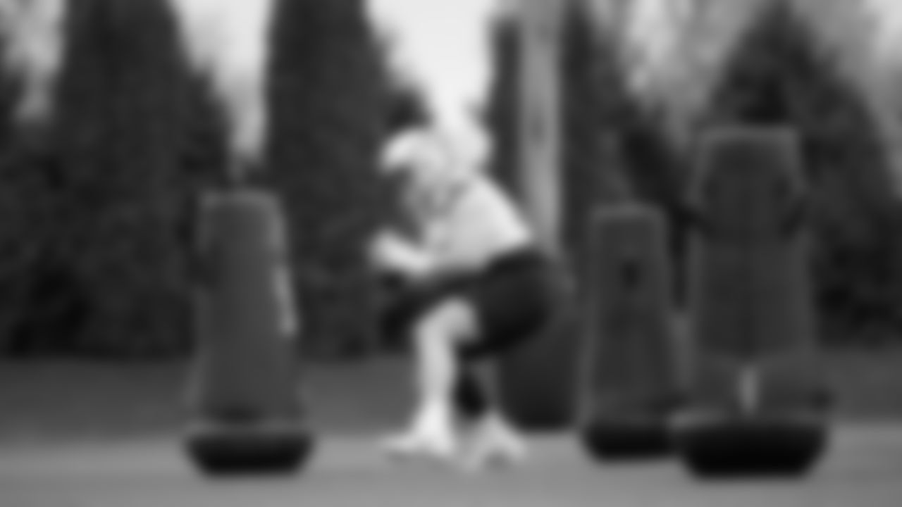 Seahawks defensive tackle Rylie Mills (98) practiced on Wednesday, November 26, 2025 at the Virginia Mason Athletic Center.