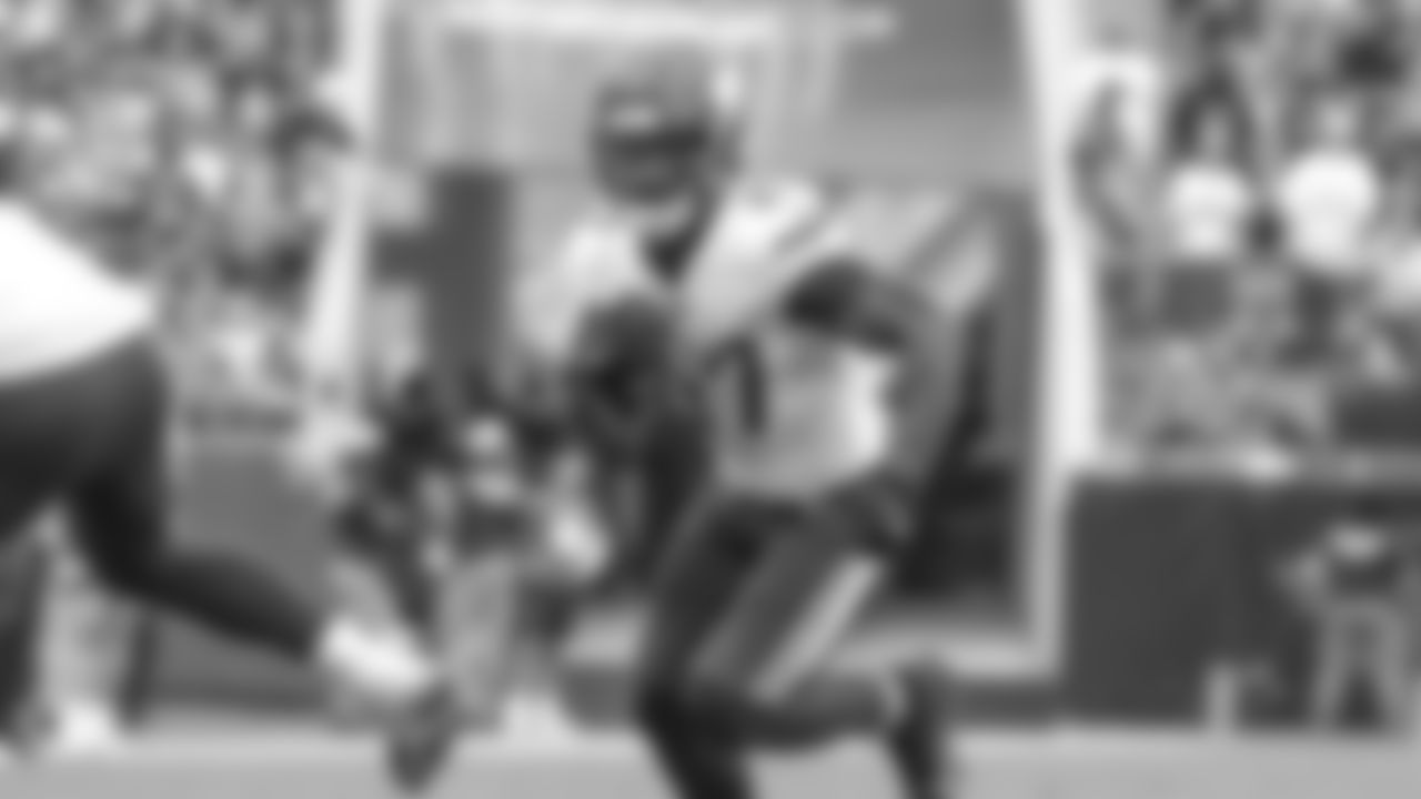 Minnesota Vikings running back Cam Akers (27) runs the ball during an NFL football game against the Jacksonville Jaguars, Sunday, Nov. 10, 2024, in Jacksonville, Fla. The Vikings defeated the Jaguars 12-7. (AP Photo/Gary McCullough)