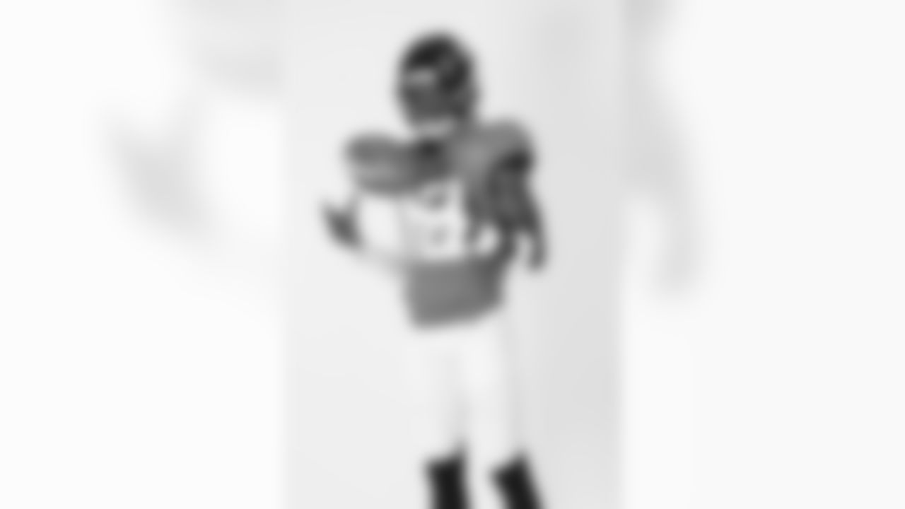Jacksonville Jaguars defensive back and wide receiver Travis Hunter (12) poses for a portrait during the NFLPA Rookie Premiere on Saturday, May 17, 2025 in Thousand Oaks, Calif. (Ben Liebenberg/NFL)