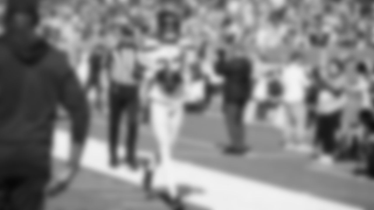 Seahawks cornerback Riq Woolen (27) hit the field at Nissan Stadium for the Week 12 matchup vs. the Titans in Nashville, Tennessee.