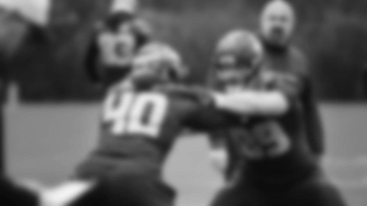 Seahawks tight end Nick Kallerup (89) and fullback Robbie Ouzts (40) practiced on Thursday, January 8, 2026 at the Virginia Mason Athletic Center.