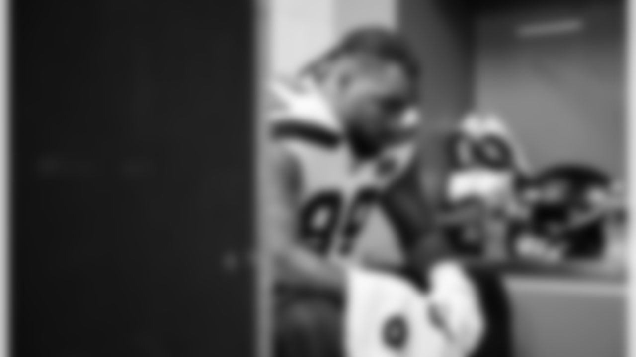 Defensive tackle Leonard Williams gets focused.