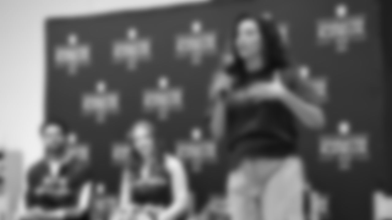 The Seahawks teamed up with EVERFI for a morning learning about mental health with students at Showalter Middle School on October 30, 2025.