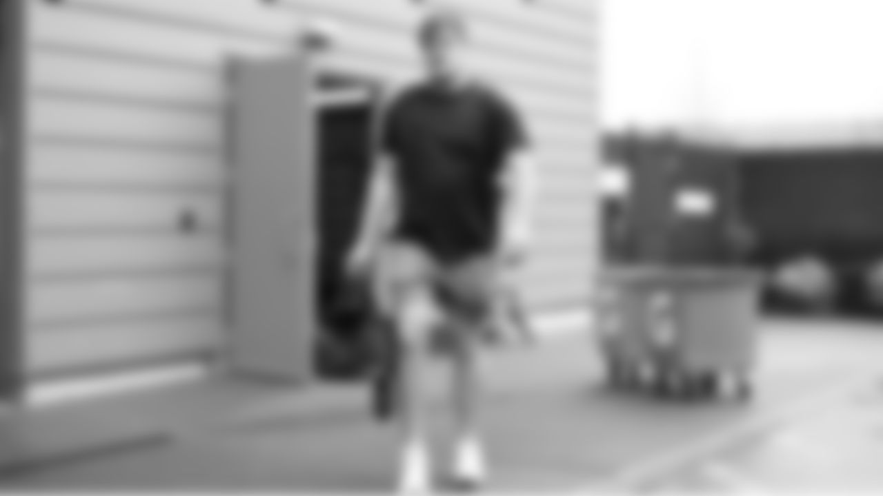 Seahawks guard Grey Zabel (76) departed the Virginia Mason Athletic Center on Saturday, November 15, 2025 for the Week 11 trip to Los Angeles.