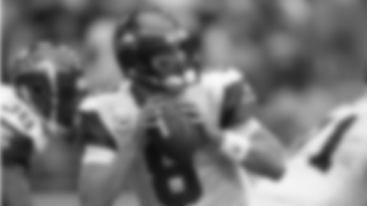 QB Matt Hasselbeck 2001-2010