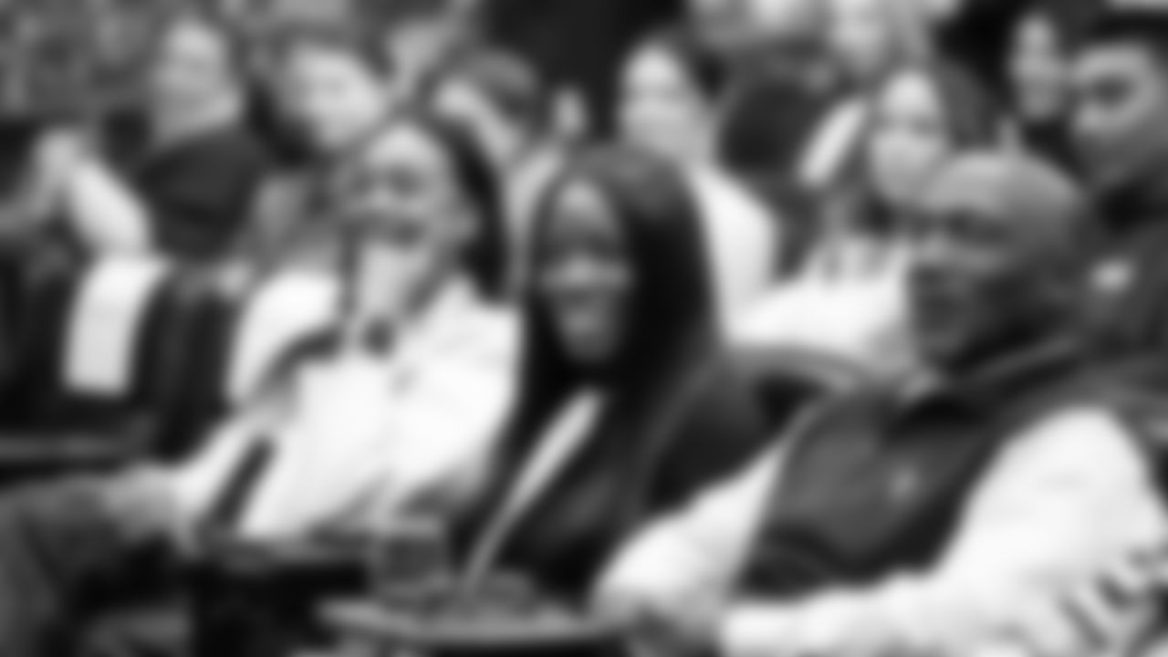 On February 19, ONYX, the Seahawks Black Employee Resource Group, in partnership with the DEI team, hosted its 2nd annual Black History Month celebration, 50 Years Strong: Celebrating Black Excellence & the Seahawks Legacy, at the Virginia Mason Athletic Center.