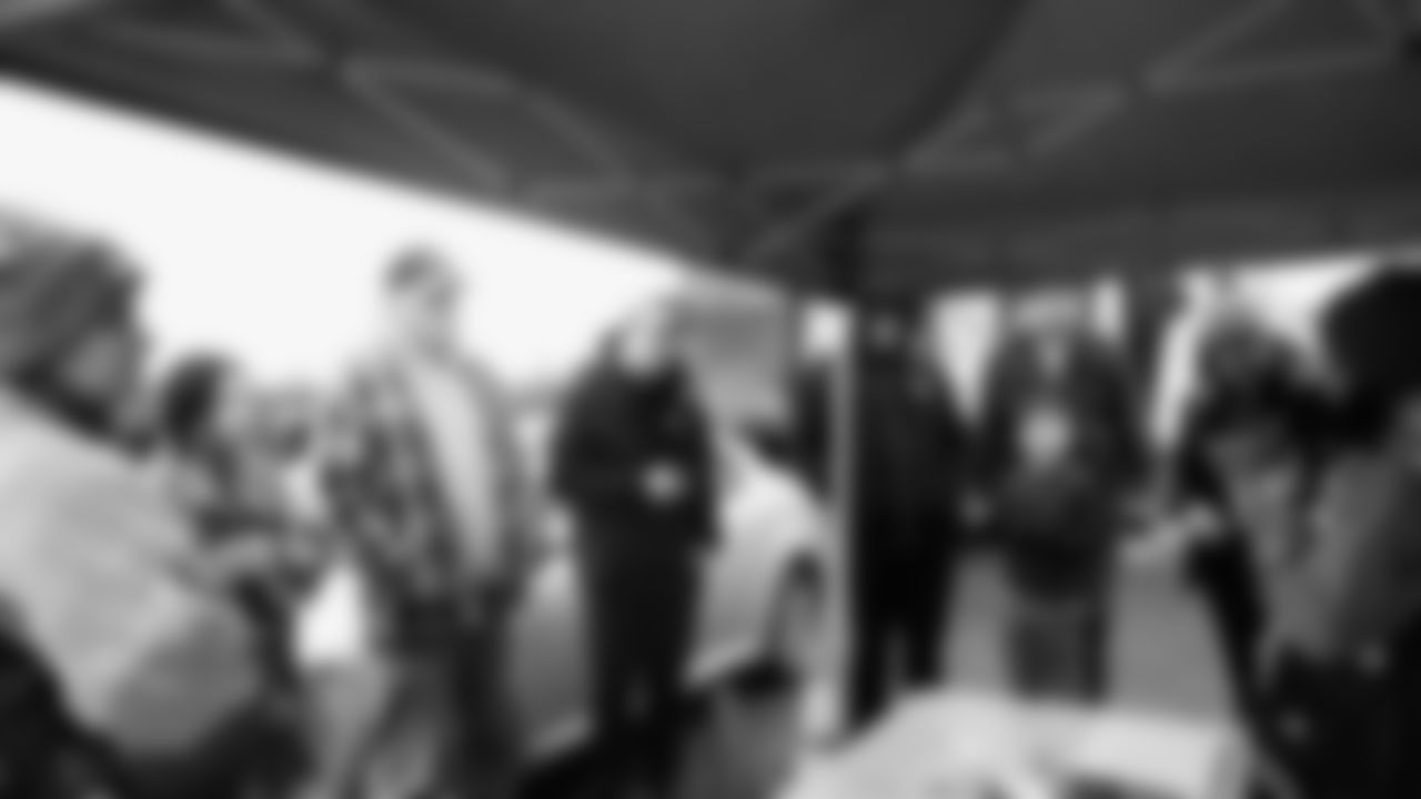 The Seahawks and Legend Norm Johnson spent the day volunteering at a farm in Snohomish County on January 8, 2026.