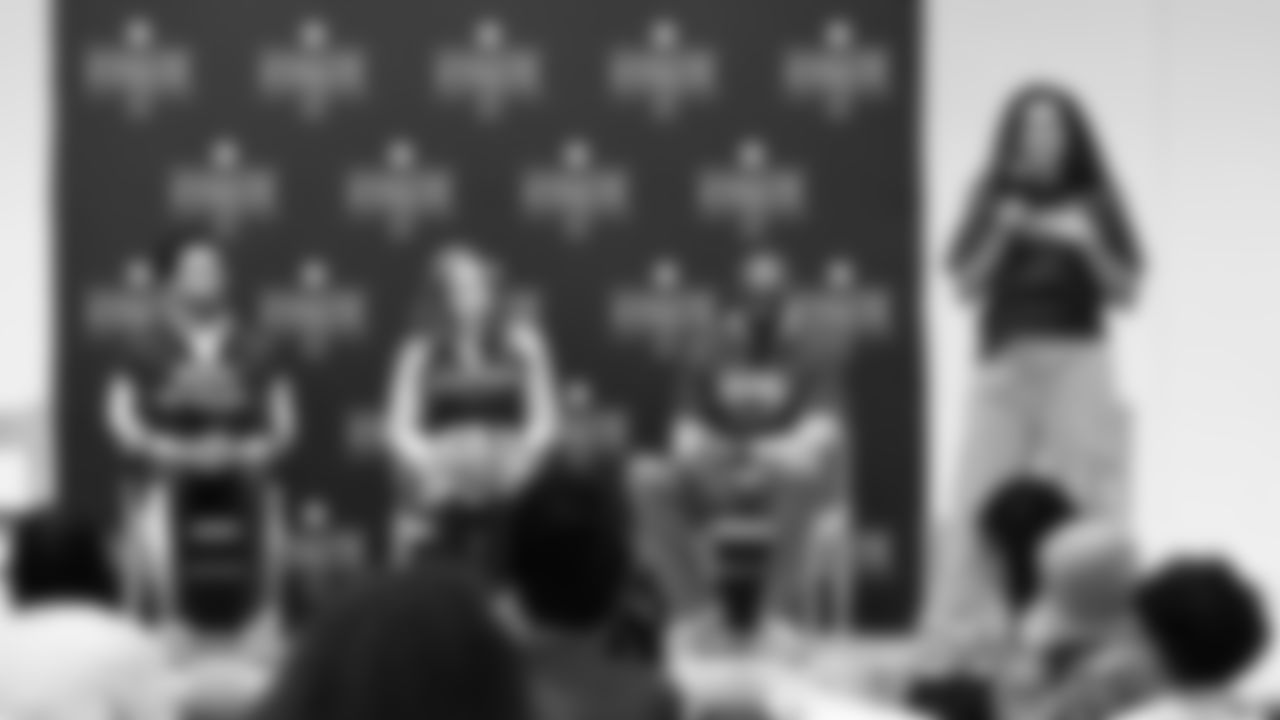 The Seahawks teamed up with EVERFI for a morning learning about mental health with students at Showalter Middle School on October 30, 2025.