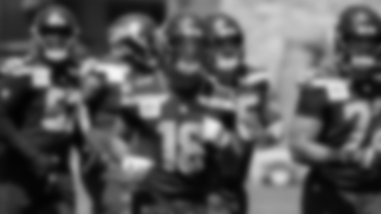 Seahawks tight end Elijah Arroyo (18) participated in a workout on day one of OTAs on Tuesday, May 27, 2025 at the Virginia Mason Athletic Center.