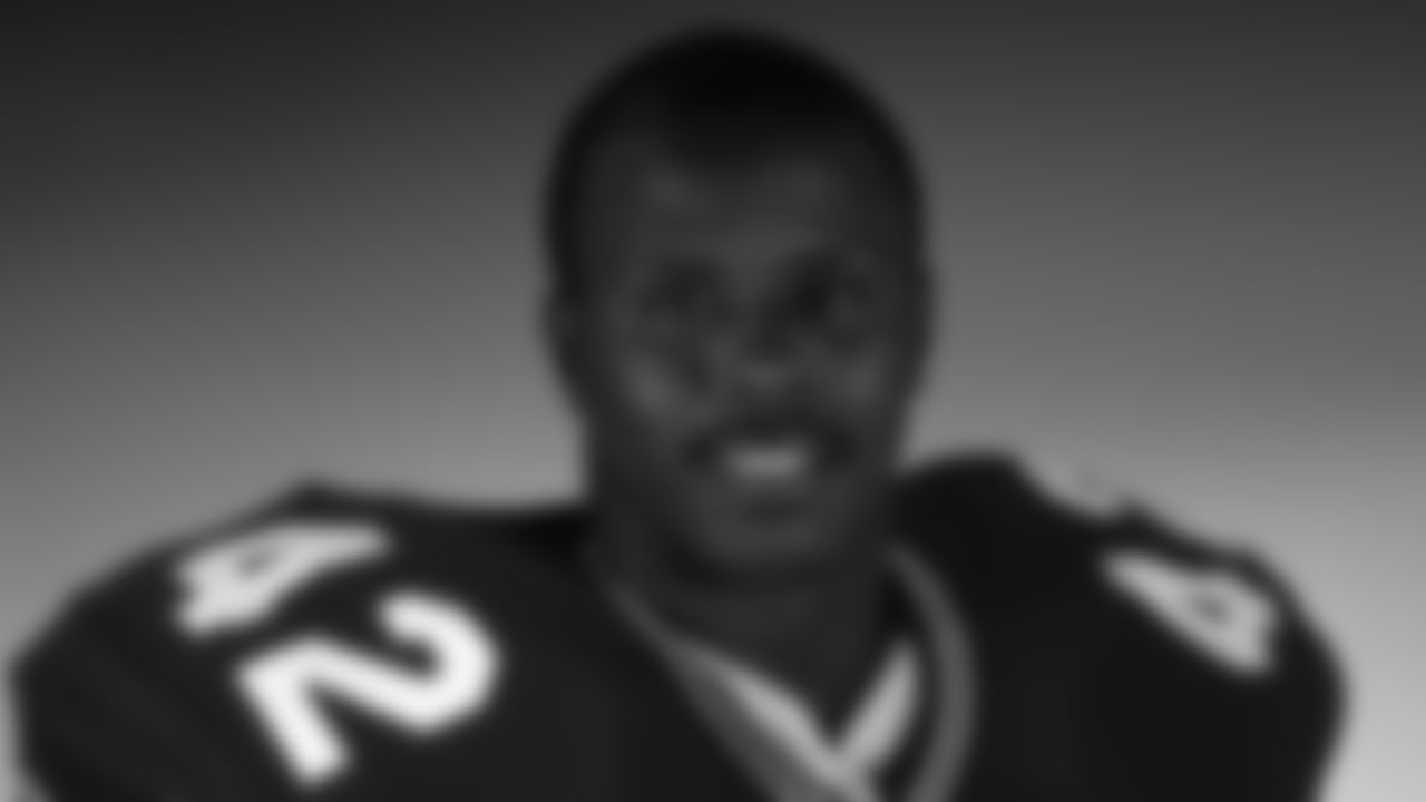 The Seahawks drafted Southern Mississippi defensive back James Henry with the 103rd overall pick in the 4th round of the 1989 NFL Draft.