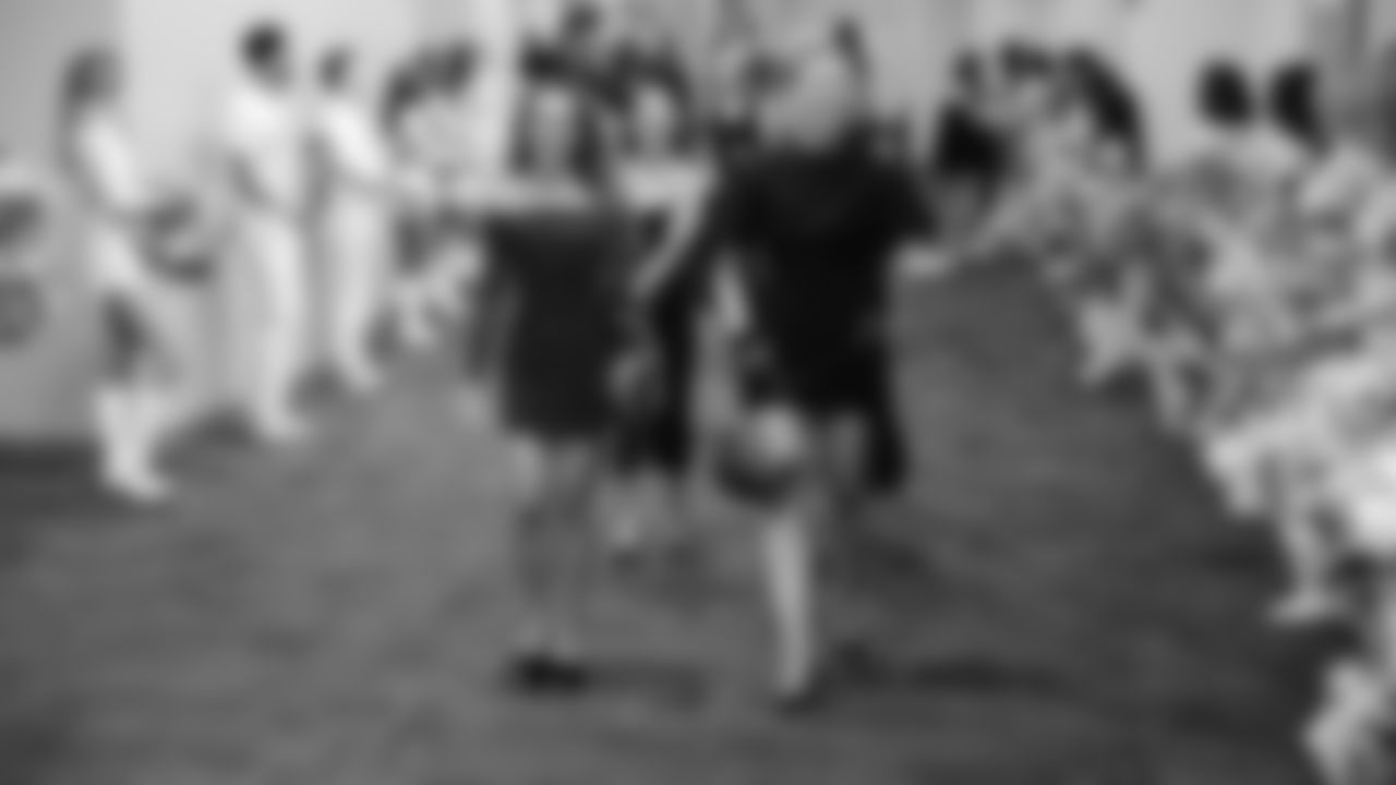 On Friday, October 3rd, The Seahawks Dancers hosted a Sea Gals/Seahawks Dancers reunion at Lumen Field to celebrate their 50th season.