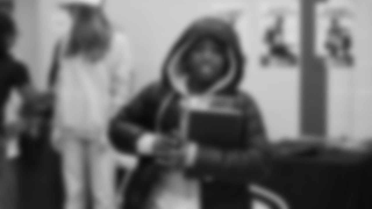 The Seattle Seahawks visited Rainier View Elementary with special appearances from Seahawk Dancers and Legend Garry Gilliam on December 11, 2025.