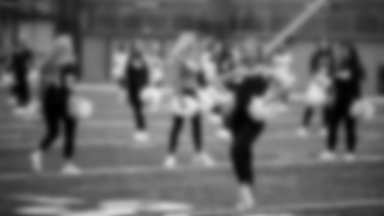 On Saturday, October 4th, The Seahawks Dancers hosted a Sea Gals/Seahawks Dancers rehearsal to prepare for the pregame performance during the Week 5 game.