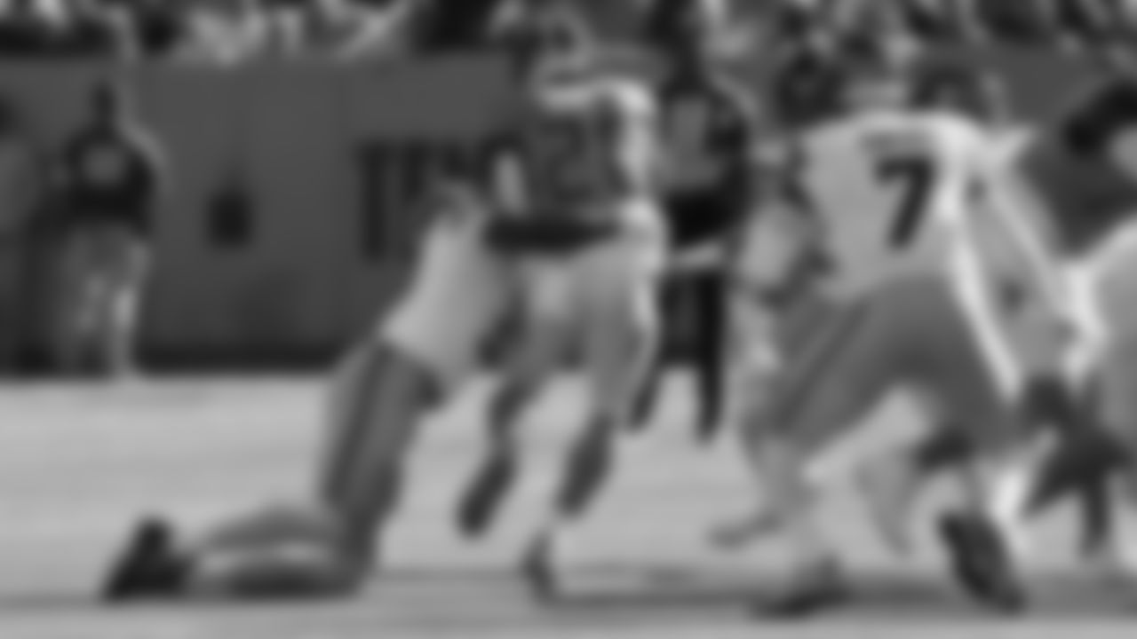 Seahawks at Titans on November 23, 2025