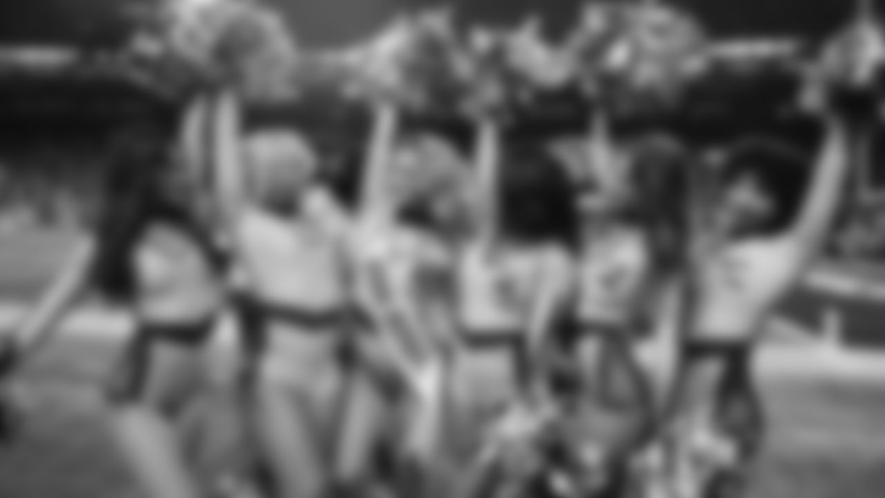 Congrats to Seahawks Pro Bowl Cheerleader, Ashli! Ashli was selected for the 2026 Pro Bowl and was recognized during Week 16 vs. the Los Angeles Rams on December 18, 2025 at Lumen Field.