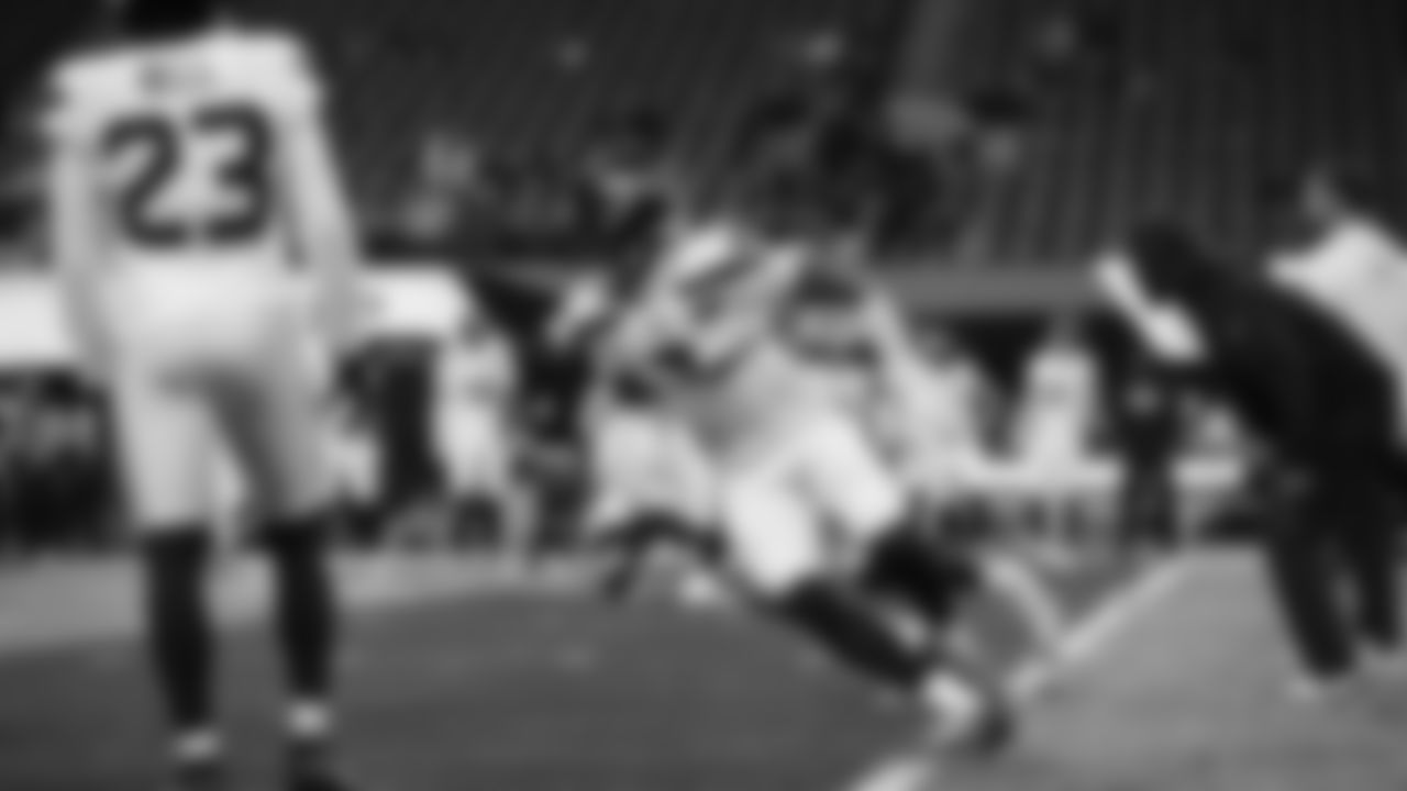 Seahawks safety Nick Emmanwori (3) warms up at Mercedes-Benz Stadium for the Week 14 matchup vs. the Atlanta Falcons.