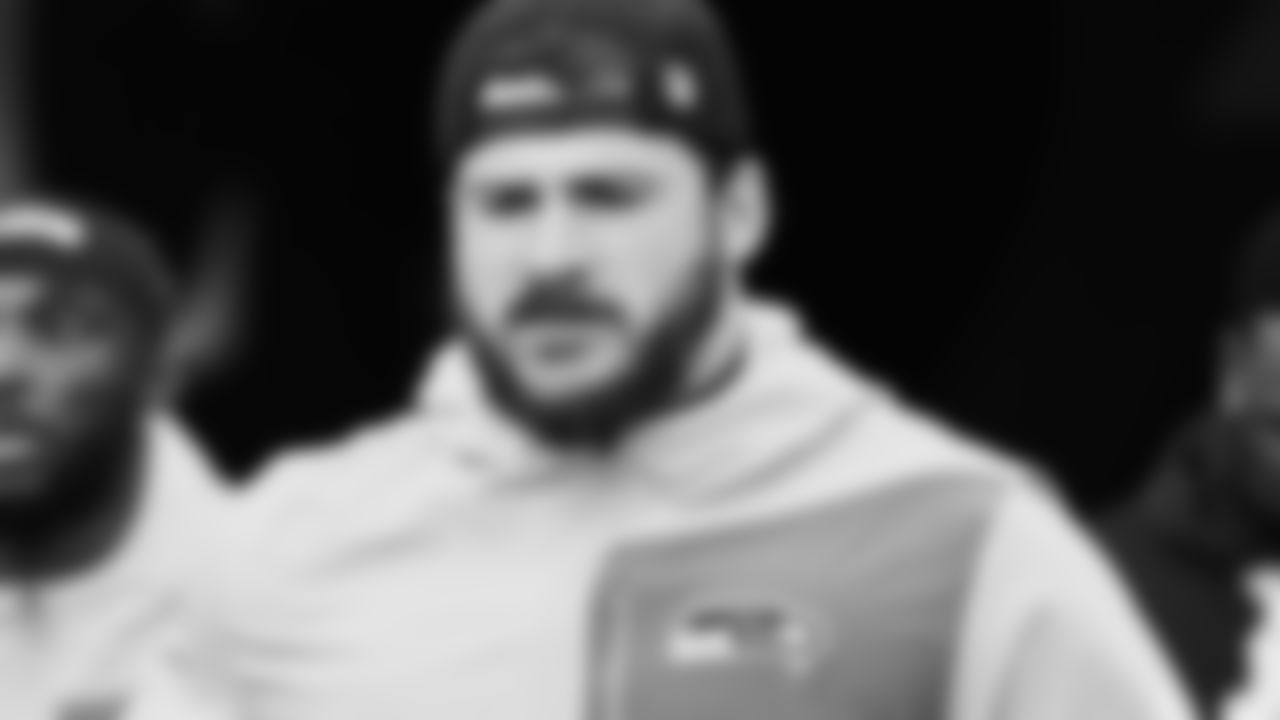 Seahawks fullback Robbie Ouzts (40) warms up at Lumen Field for the NFC divisional round game vs. the San Francisco 49ers on January 17, 2026.