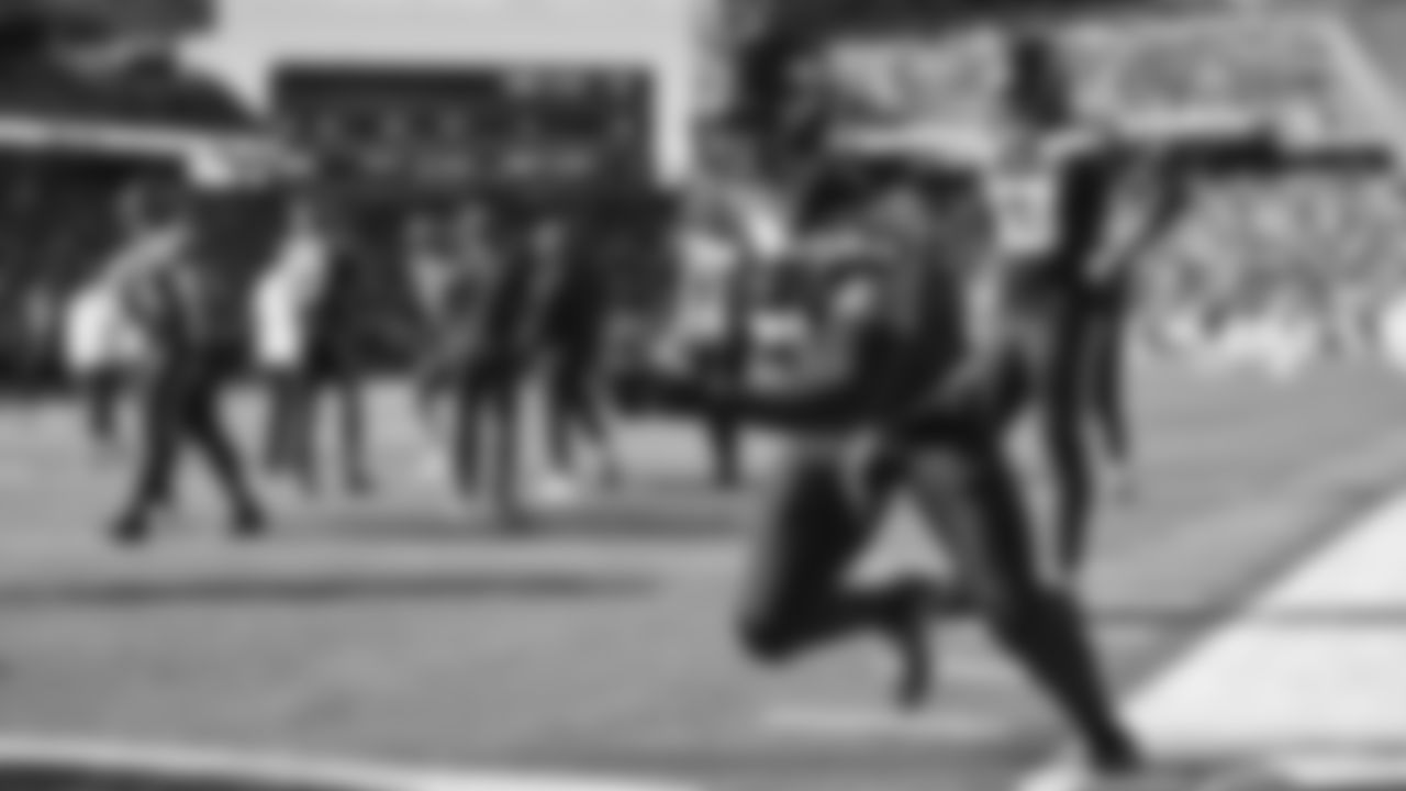 The Seahawks warm up ahead of Super Bowl LX vs. the Patriots at Levi's Stadium on Sunday, February 8, 2026.