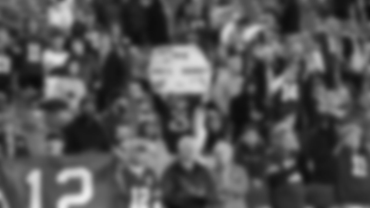 The 12s show up strong, traveling across the country for week 9 at the Commanders on Nov 2, 2025