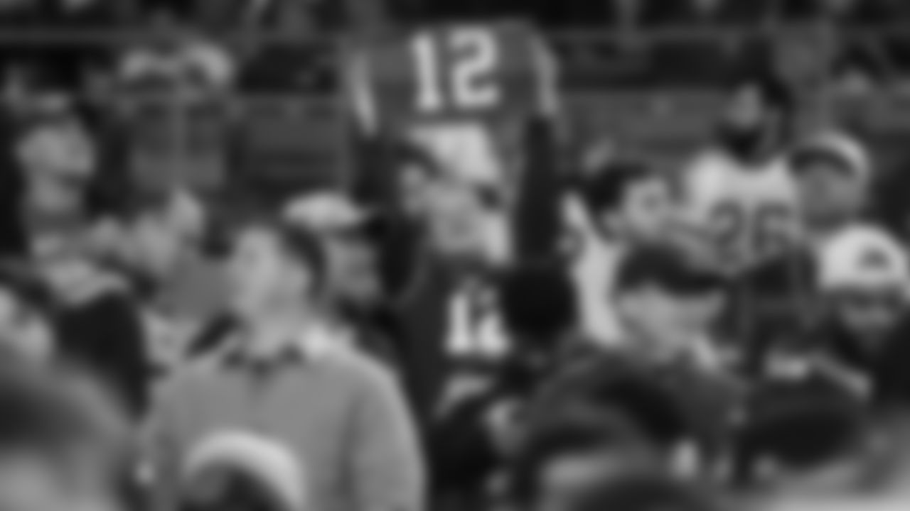 The 12s show up strong, traveling across the country for week 9 at the Commanders on Nov 2, 2025