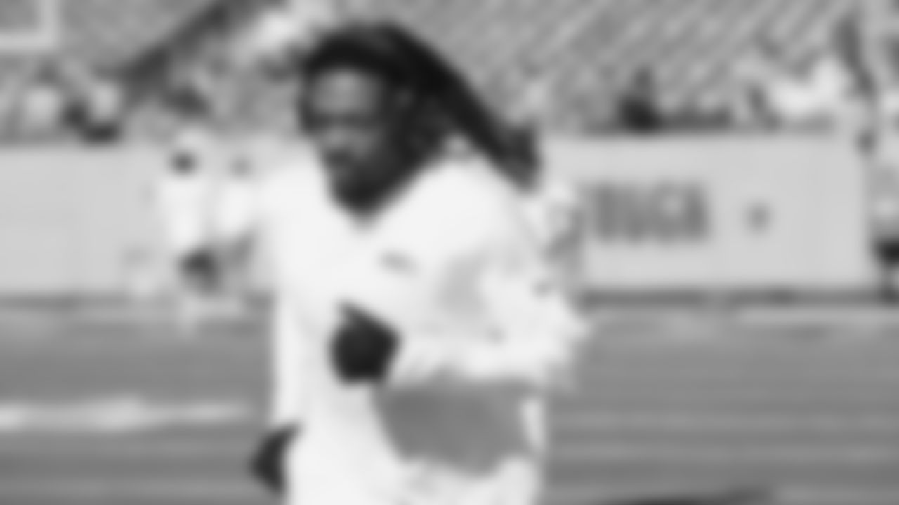 Seahawks cornerback Riq Woolen (27) hit the field at Nissan Stadium for the Week 12 matchup vs. the Titans in Nashville, Tennessee.