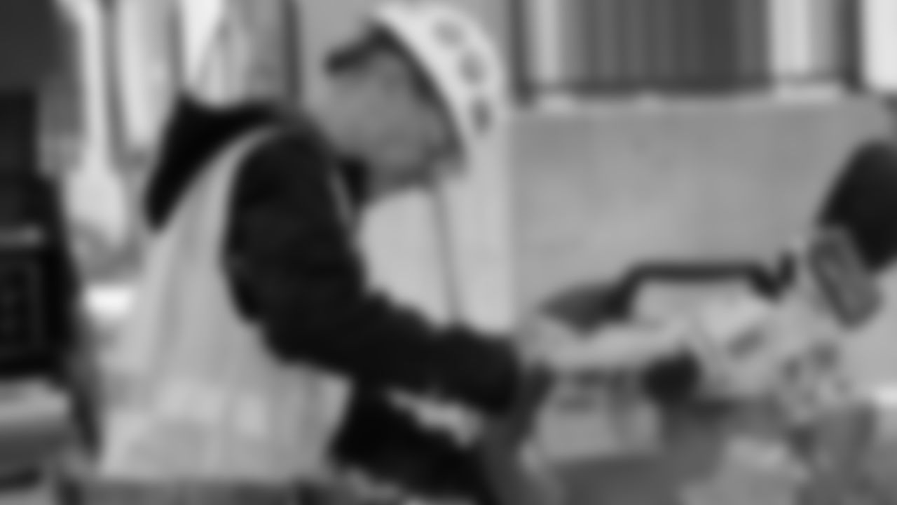 In recognition of Salute to Service Month, the Seahawks and Starbucks joined forces to learn, share, and build together to help provide affordable, stable housing to Veterans in our community.