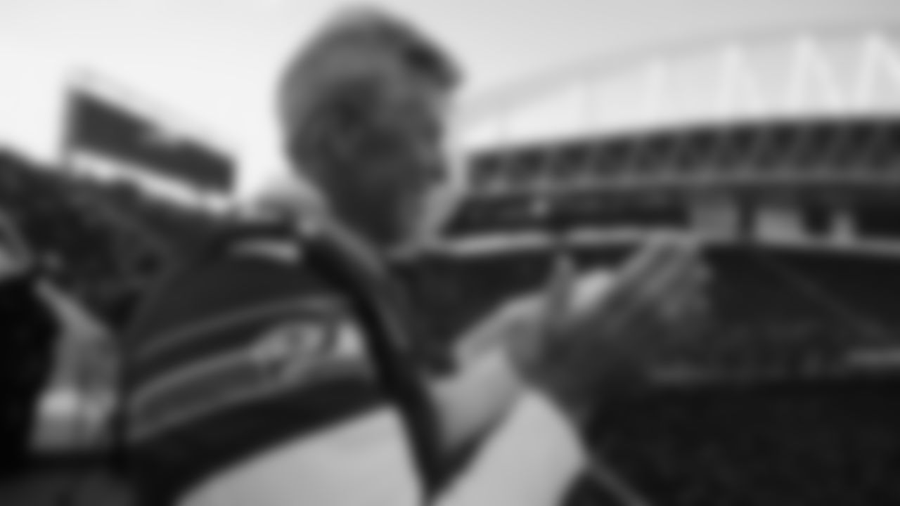 Seahawks Legends Bryan Millard, Robbie Tobeck & Max Unger raised the 12 Flag for the Seahawks' Week 13 matchup against the Vikings at Lumen Field.