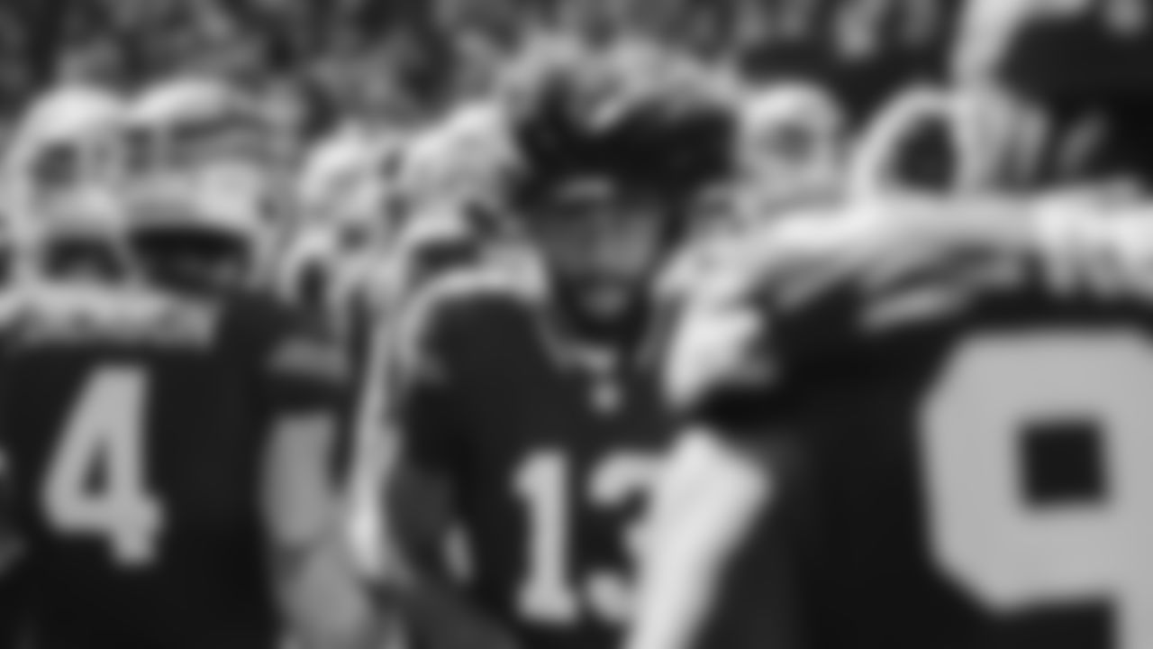 Seahawks linebacker Ernest Jones IV (13) vs. the Tampa Bay Buccaneers in Week 5.