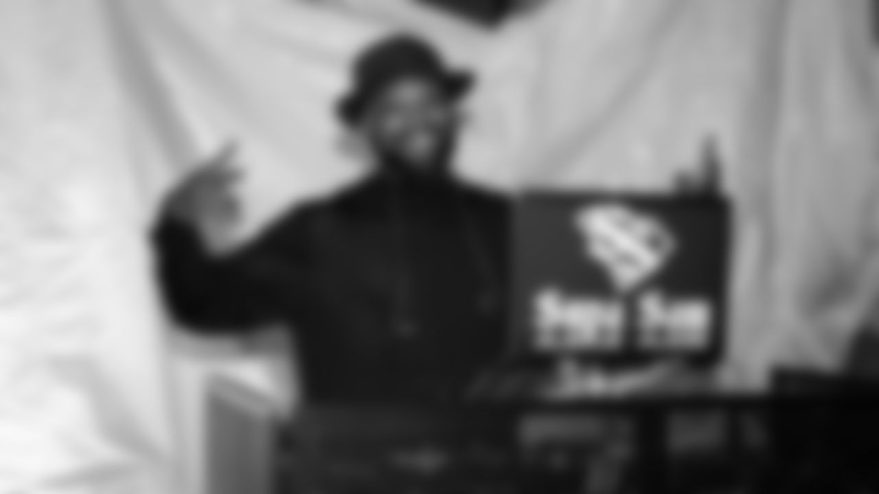 The Seahawks and Delta Air Lines hosted the annual Holiday in the Hangar event on December 2, 2025 to spread holiday cheer.