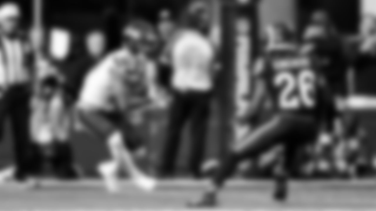 Seahawks at Rams on November 16, 2025