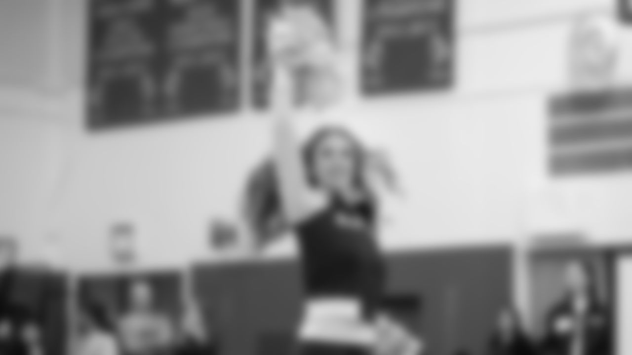 Students at Washington Middle School were surprised with a pep rally on Friday, bringing together the unique tie between sport and music. Blue Thunder, Seahawks Dancers and Legend Lofa Tatupu played a Super Bowl edition of Seahawks trivia, as well as a performance by Blue Thunder and special appearance by Seattle music legend and lead guitarist for Pearl Jam, Mike McCready.