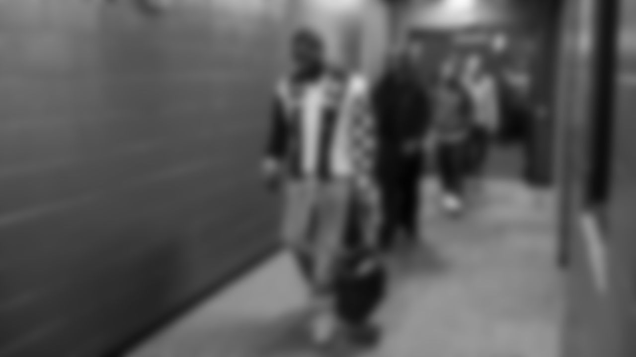 Seahawks defensive end DeMarcus Lawrence (0) arrived at Northwest Stadium for the Sunday Night Football matchup at the Washington Commanders in Week 9.