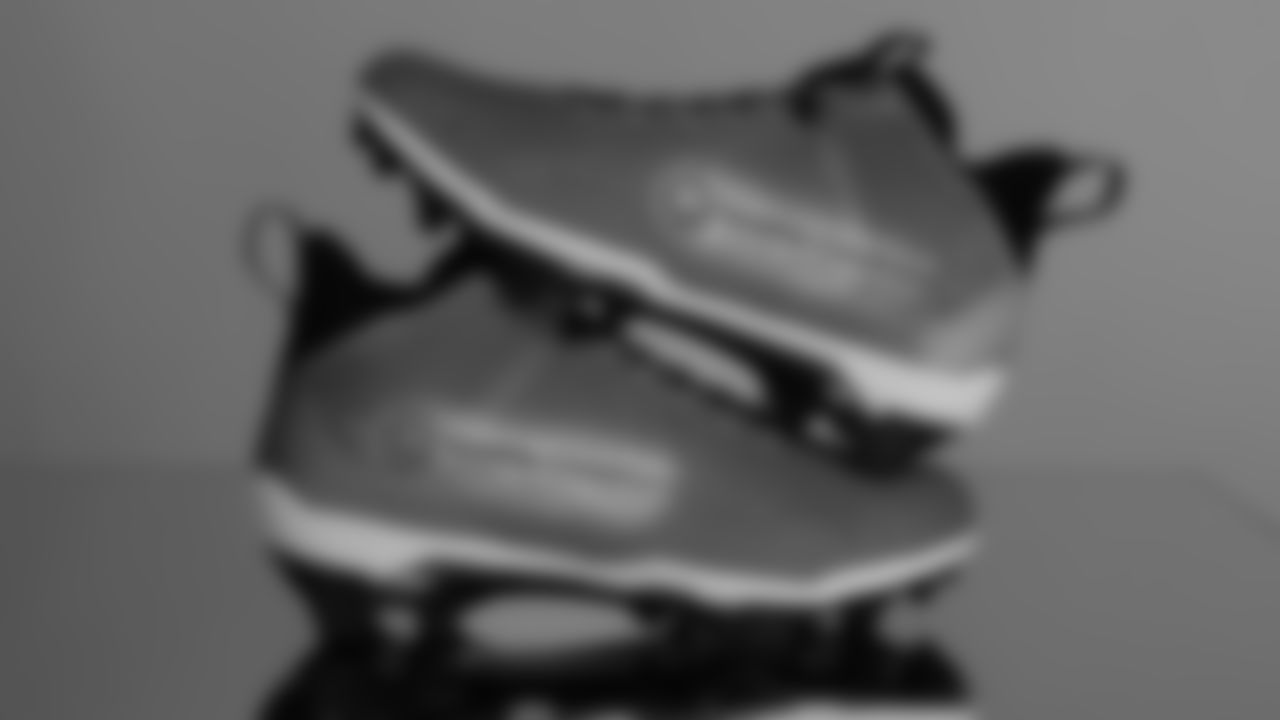 Seahawks offensive lineman Mason Richman (78) - Seattle Children's Hospital