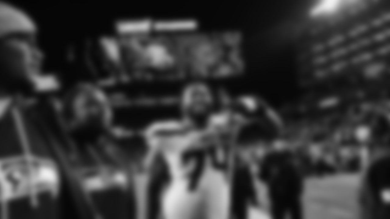 The Seahawks celebrated the win vs. the 49ers at Levi's Stadium in Week 18.