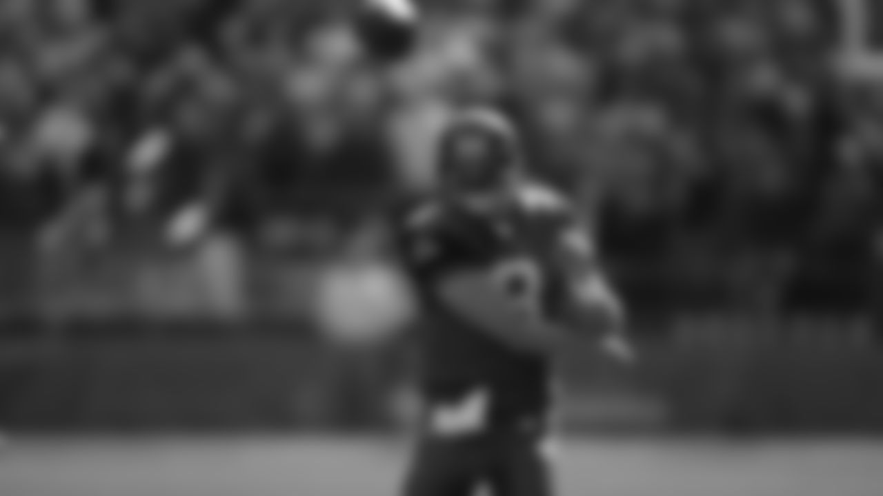 QB Matt Hasselbeck 2001-2010