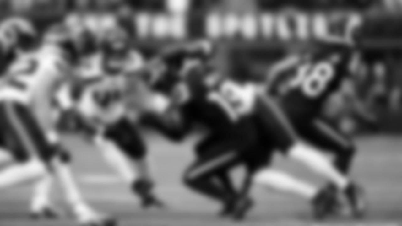 Seahawks at Rams on November 16, 2025