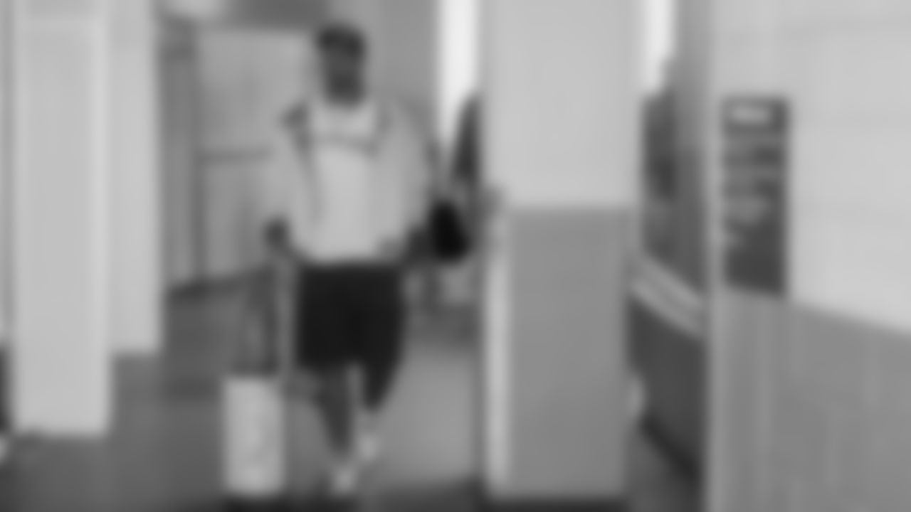 Seahawks tight end Elijah Arroyo (18) arrived at Mercedes-Benz Stadium for the Week 14 matchup vs. the Atlanta Falcons.