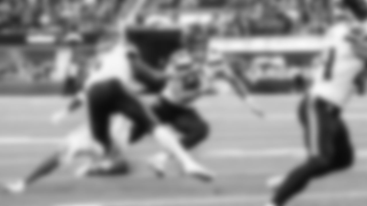 Seahawks tight end AJ Barner (88)