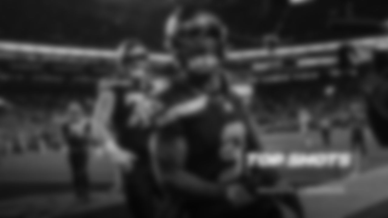 16x9 copy-k9topshots